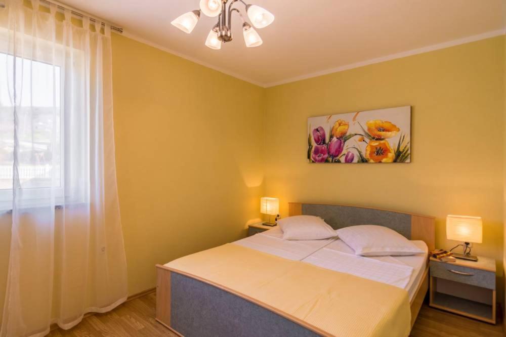 Luna Apartment Рабац Екстериор снимка